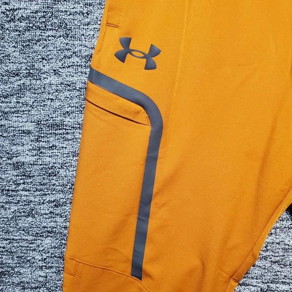 Under Armour 1373864 Hybrid Cargo Pants Mens Medium M Orange Joggers Athletic